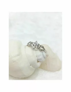 Shop Anillo flor circonitas de oro blanco 18k - T.11 Anillos De Oro Blanco|Anillos De Oro